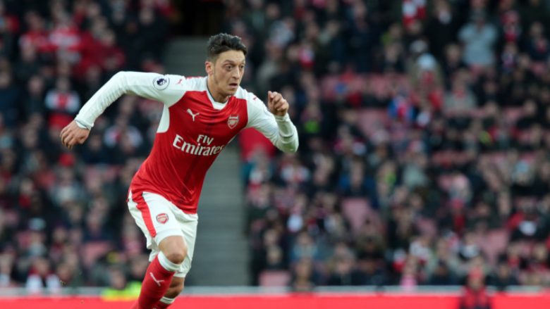 Ozil zgjedh formacionin e ëndrrave – Shumë emra të mëdhenj mungojnë (Foto)