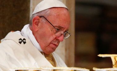 Papa Françesku thotë se ka pasur “të fejuar” – zbulon se i ka ndodhur edhe që ka dyshuar në fenë