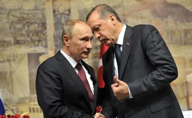 “Erdogan ra në përqafim të Putinit”