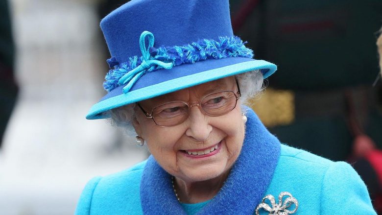 Si Mbretëresha Elizabeth, i dërgon sinjale sekrete stafit të saj, me anë të çantës
