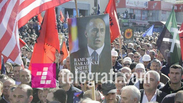 Krejt çka ndodhi në protestën e sotme në përkrahje të Haradinajt (Foto)