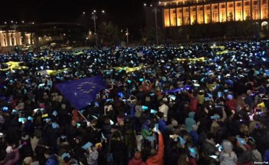 Vazhdojnë protestat kundër qeverisë në Rumani