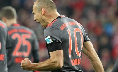 Robben shënon për epërsinë e Bayernit (Video)