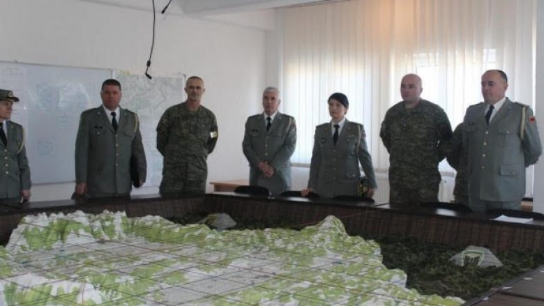 Ushtarakët e Shqipërisë premtojnë mbështetje për FSK-në në të gjitha fushat