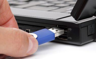 Kjo USB “vret” kompjuterin, veturën dhe telefonin – dhe është më e fuqishme se kurrë (Foto)
