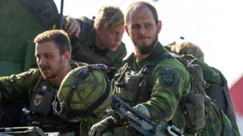 “Rusët tek portat”, Suedia rikthen shërbimin ushtarak