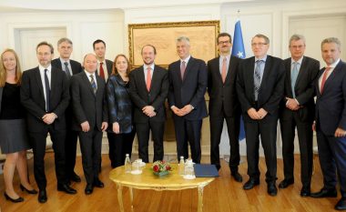 Thaçi priti një delegacion me diplomatë austriakë, flasin për zhvillimet politike në Kosovë dhe rajon