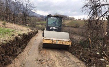 Nis rregullimi i një rruge fushore në fshatin Senoc të Rahovecit