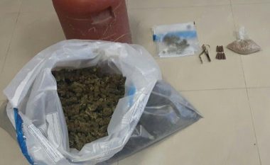 Sekuestrohen 8550 fara cannabis sativa në Lushnje