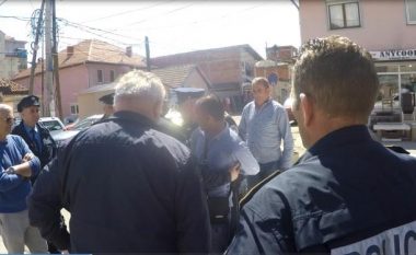 Përplasje mes taksistëve shqiptarë dhe policëve në veri