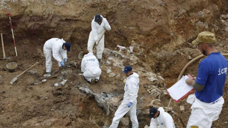 Nuk dihet kur do të nisin gërmimet për varrezat masive në Serbi