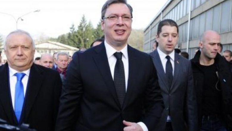 Dy ministrat serbë, të cilët nuk mund të hyjnë me Vuçiqin në Kosovë