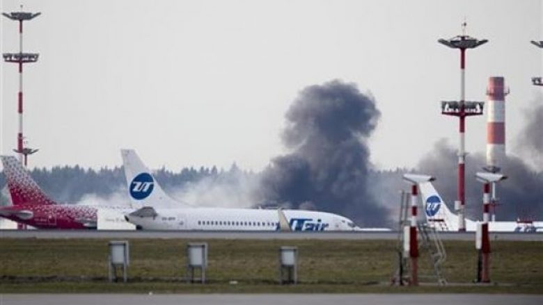 Tym i zi në aeroportin ku do të aterrojë Tillerson