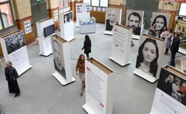 Hapet ekspozita “Zëra të Kosovës në Manchester”