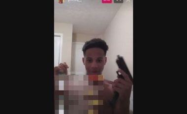 Djaloshi 13-vjeçar derisa pozonte me revole në dorë aksidentalisht qëllon veten për vdekje, ngjarja transmetohet live në Instagram (Foto/Video)
