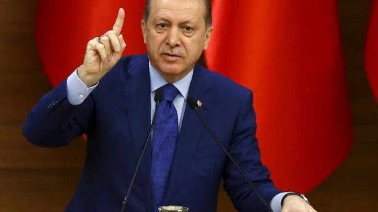 Erdogan porosit: Vëzhguesit ndërkombëtarë duhet ta dinë “ku e kanë vendin”