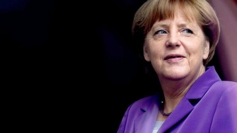 Merkel i dorëzon Britanisë së Madhe dosjet sekrete për Putinin