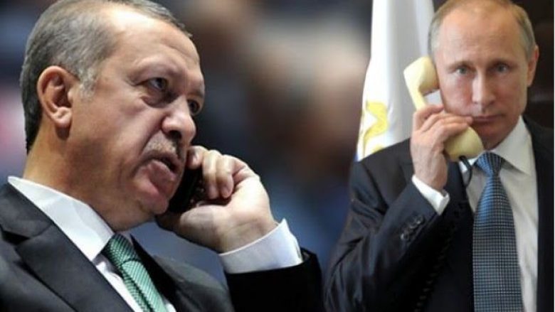 Putin uron presidentin Erdogan për referendumin