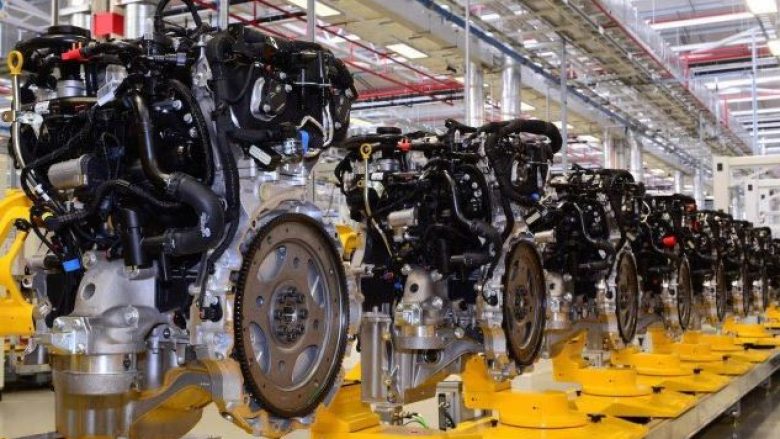 Jaguar fillon prodhimin e motorit të ri me katër cilindra
