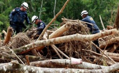 11 të vdekur nga rrëshqitja e dheut në Kolumbi