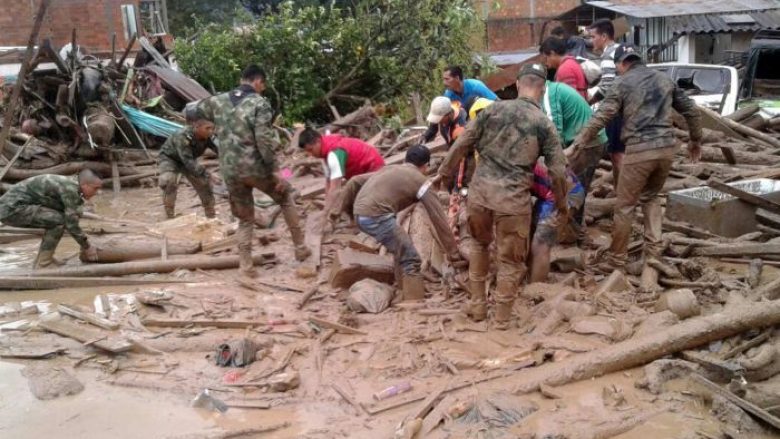 Nga rrëshqitja e dheut në Kolumbi 254 persona të vdekur