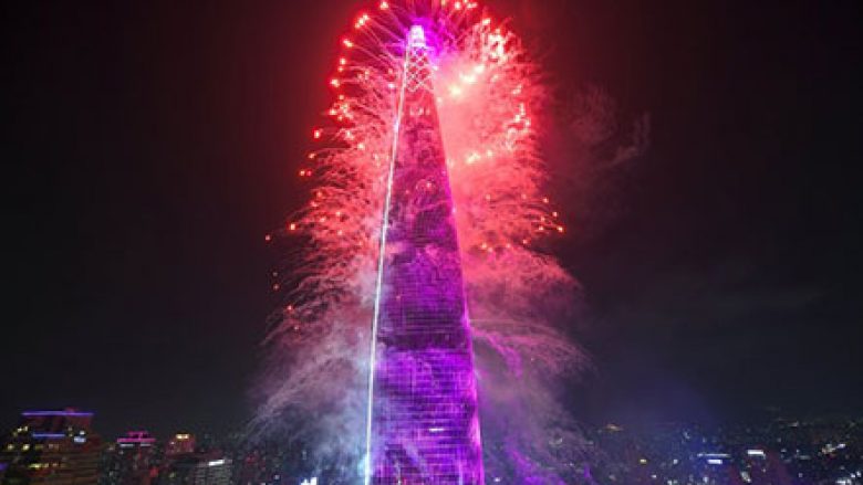 “Lotte World”: Kulla 555 metra e lartë e Koresë së Jugut (Foto)