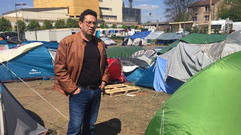 Islami: Pashë vuajtjet në një kamp të Francës ku jetojnë refugjatët tanë