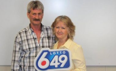 Çifti kanadez fiton lotarinë për të tretën herë me radhë