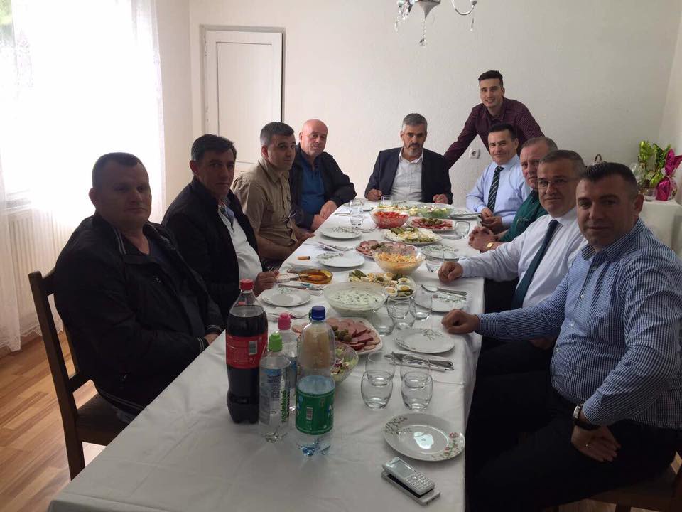 Imami nga Drenasi festoi Pashkët në Gjakovë