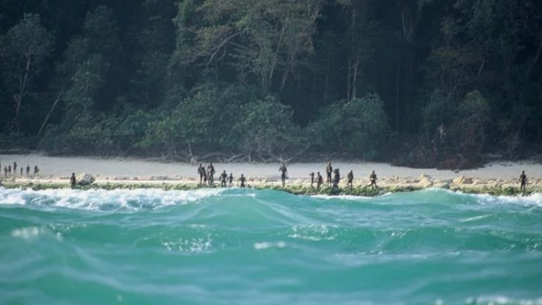 Ishulli i ndaluar: Aty ku banorët presin t’i vizitoni për t’ju vrarë! (Foto)