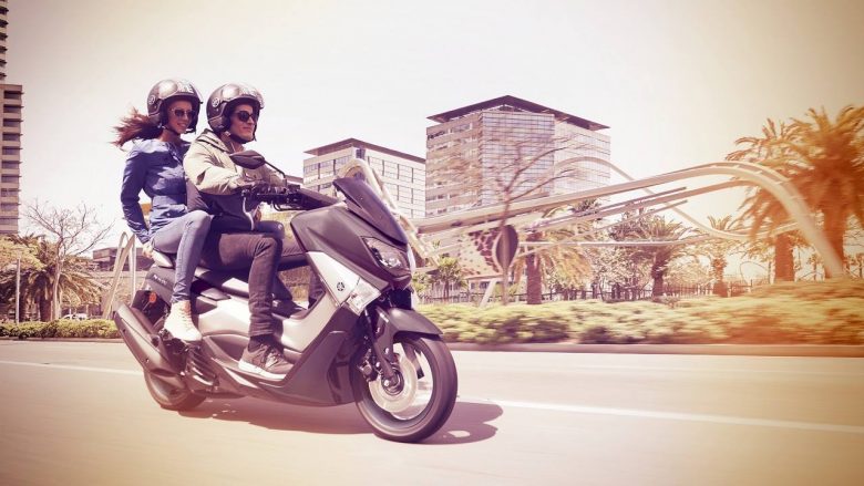 Paguani vetëm 2 euro në ditë, kolonës me i ikë: Motoçikleta “N – MAX”, zgjidhja ideale për rrugët e dendura gjatë verës