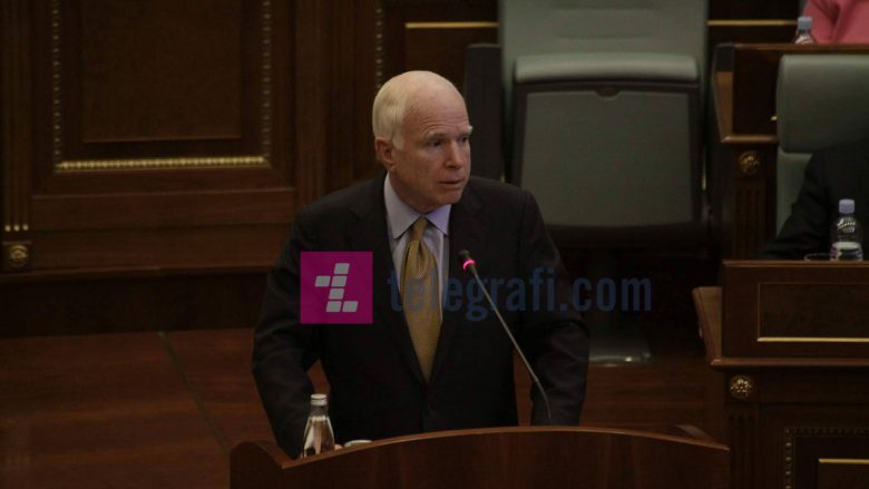 McCain: Ushtria e Kosovës të bëhet përmes ndryshimeve kushtetuese (Foto)