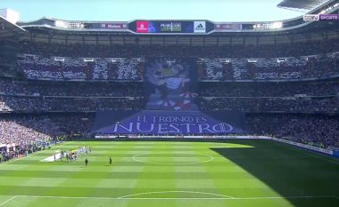 Kuptimi i banderolës gjigante të tifozëve të Realit ndaj atyre të Atleticos, thumbojnë edhe ata të Barçës? (Foto)
