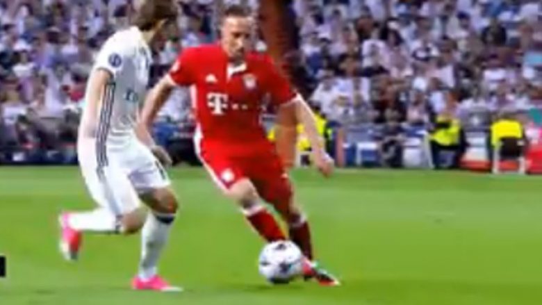 Momenti kur Ribery e kthen Modricin në ditët kur ishte te Dinamo Zagrebi me një driblim mjeshtëror (Video)