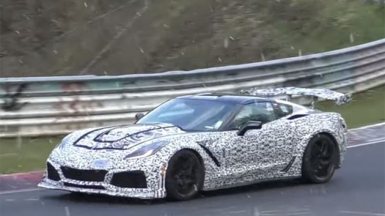 Corvette ZR1 që lansohet vitin që vjet, është parë derisa po testohej në pistë (Video)