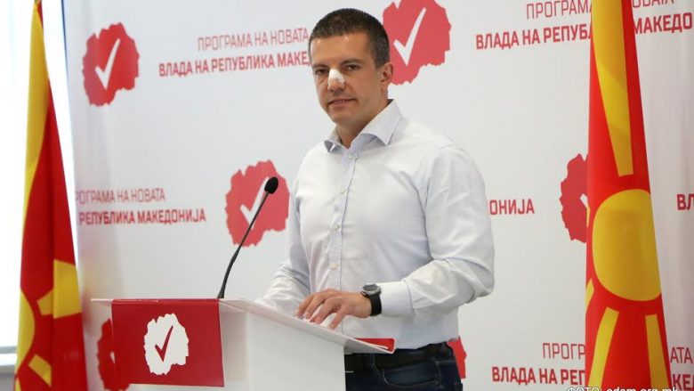 Damjan Mançevski publikon emrat e sulmuesve të deputetëve në Kuvend (Foto/Video)