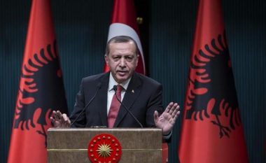 ”Shqiptarët e Maqedonisë duhet t’i kthehen vetvetes, të mos mendojnë për Erdoganin”