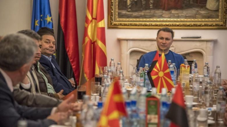 Gruevski mbledh në takim partnerët e koalicionit (Video)