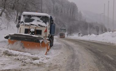 NP “Rrugët e Maqedonisë” anulon tenderin për blerjen e makinave për pastrimin e borës