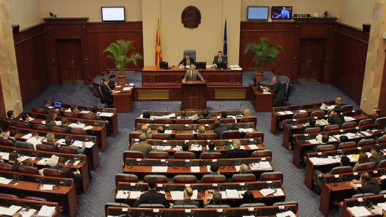 Vazhdon seanca në Kuvendin e Maqedonisë ku duhet të bëhen ndryshimet në Kodin Zgjedhor