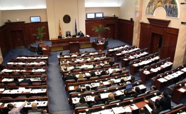 Qeveria dhe opozita i votuan disa ligje reformuese në Kuvendin e Maqedonisë