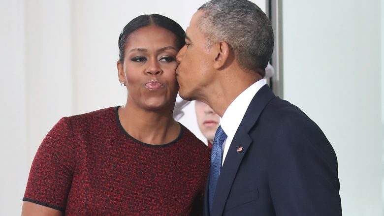 Michelle Obama del me flokë natyrale, “rrënon” internetin (Foto)
