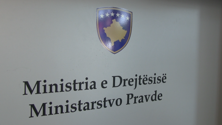 Deputeti i Kuvendit të Kosovës sulmon oficerin e sigurisë në Ministrinë e Drejtësisë