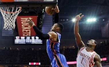 As 51 pikët e Westbrookut nuk e ndihmuan Oklahoman, triumfon Houston (Video)