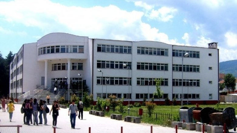 “Paralele të reja për kuadrin e shkollës së mesme mjekësore në Tetovë”