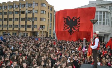 Serbia lë 4 mijë shqiptarë të Luginës së Preshevës pa shtetësi (Video)