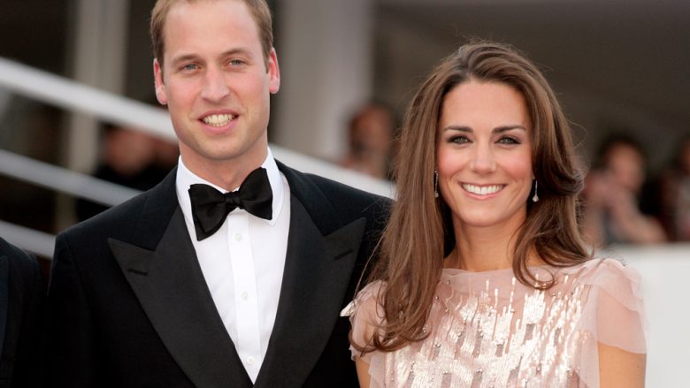 Princi William dhe Kate Middleton ndiqen nga fotografët edhe kur dalin për darkë familjare (Foto)