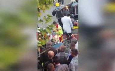 Aksident me tre të lënduar në Kamëz, momentet kur atyre u jepet ndihma e parë (Video,+16)