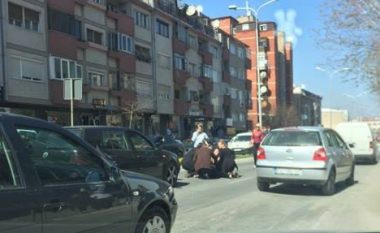 Vetura shkel këmbësorin në Prishtinë (Video)