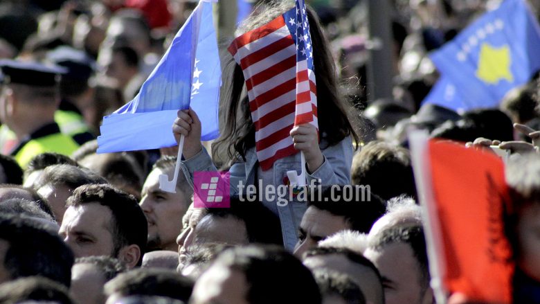Ambasada amerikane, thirrje qytetarëve të saj në Kosovë: Keni kujdes të veçantë këto ditë!